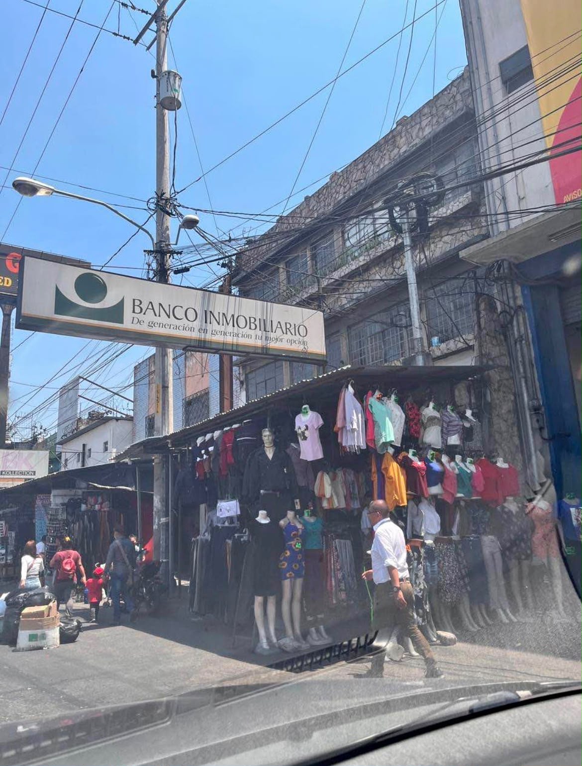 Edificio Comercial en Venta Calzada Roosevelt Zona 11